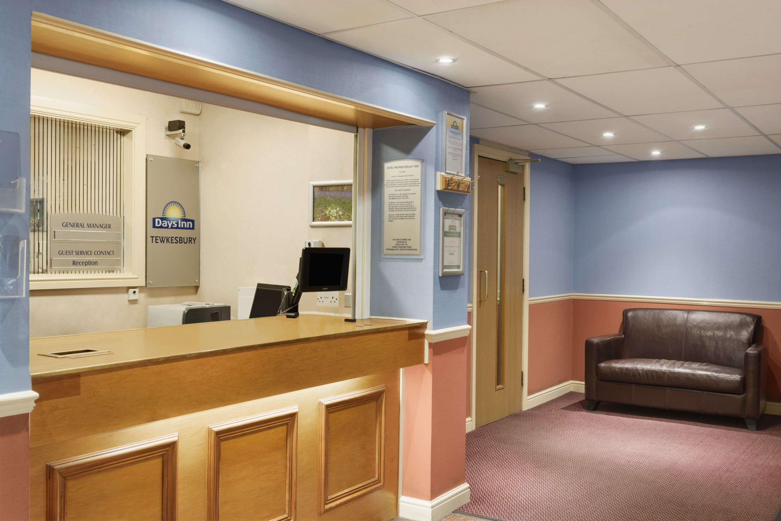 Days Inn Tewkesbury Strensham Extérieur photo