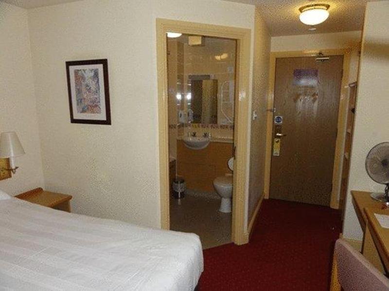 Days Inn Tewkesbury Strensham Extérieur photo