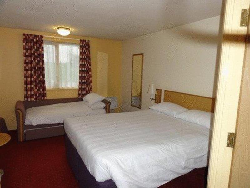 Days Inn Tewkesbury Strensham Extérieur photo