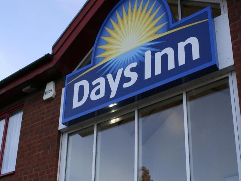 Days Inn Tewkesbury Strensham Extérieur photo